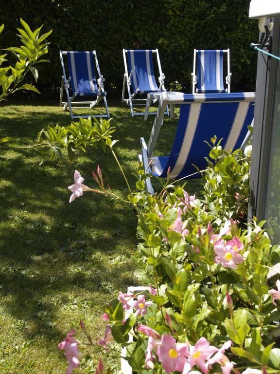 Hotel Miorelli Torbole Sul Garda ภายนอก รูปภาพ