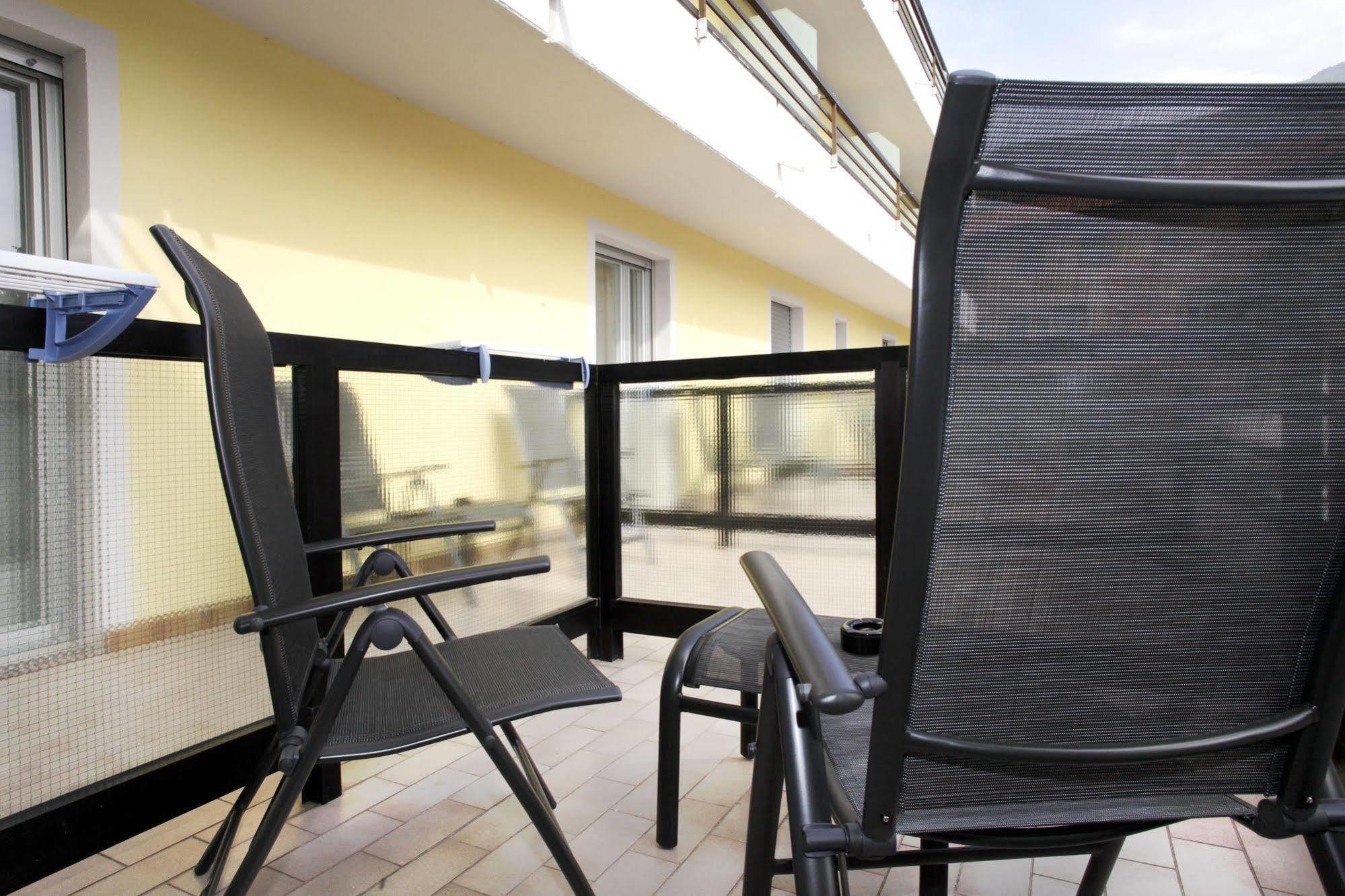 Hotel Miorelli Torbole Sul Garda ภายนอก รูปภาพ