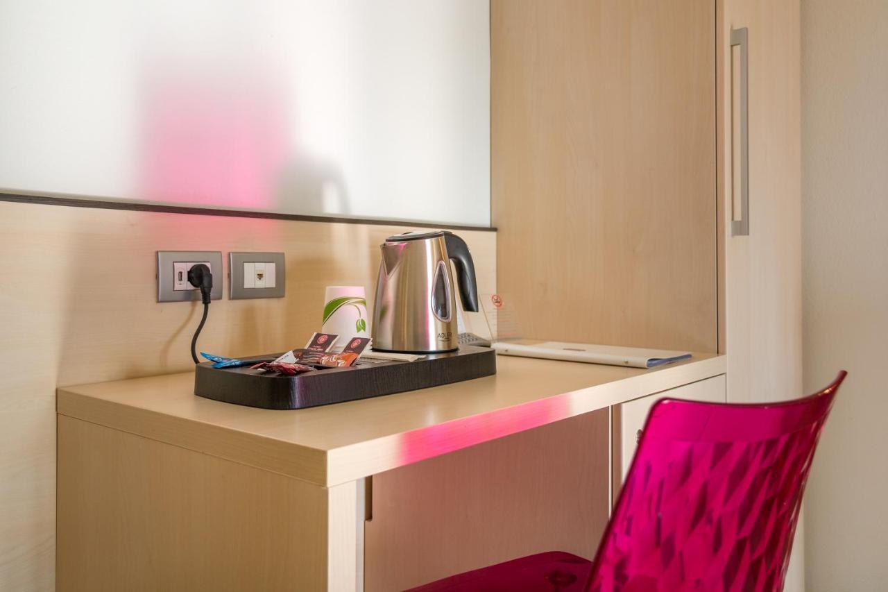 Hotel Miorelli Torbole Sul Garda ภายนอก รูปภาพ
